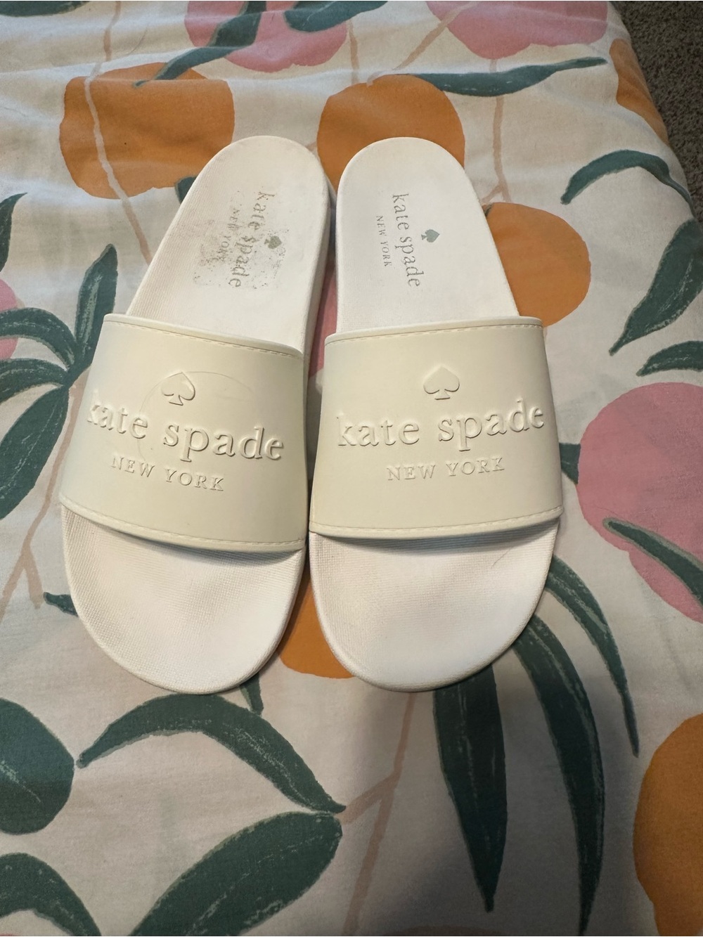 Kate spade slides sandals flip flops size 9 white
Style name: SUNNY